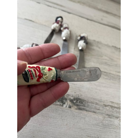 Set of five (4 matching) holiday cheese spreader - Picture 4 of 10